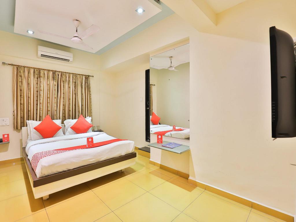 Hotels and Accommodations near Rajkot Airport